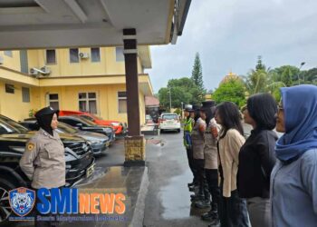 Polwan Polres Lebak Laksanakan Patroli dan Pengamanan Sholat Jumat di Masjid Agung Al A’raaf Rangkasbitung