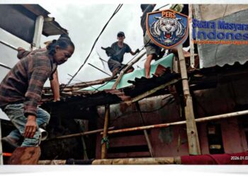 Angin Kencang Disertai Hujan Deras Robohkan Rumah Warga di Kelurahan MC-Barat, Kabupaten Lebak