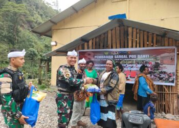 SATGAS YONIF 301/PKS Gelar Bakti Sosial Di Pedalaman Papua Tengah