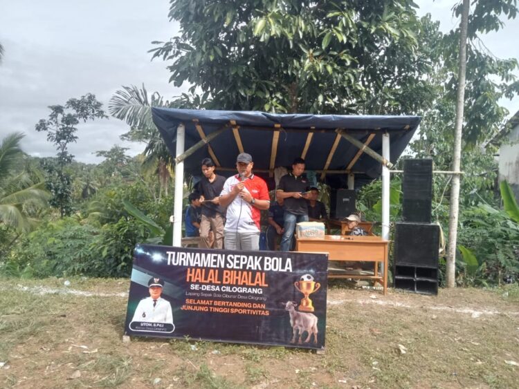 Sepak Bola Meriahkan Halalbihalal di Desa Cilograng